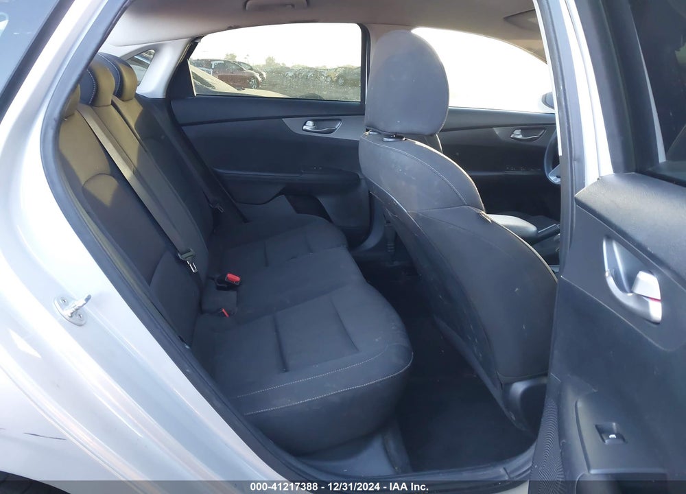 2020 KIA FORTE LXS VIN: 3KPF24AD1LE175687
