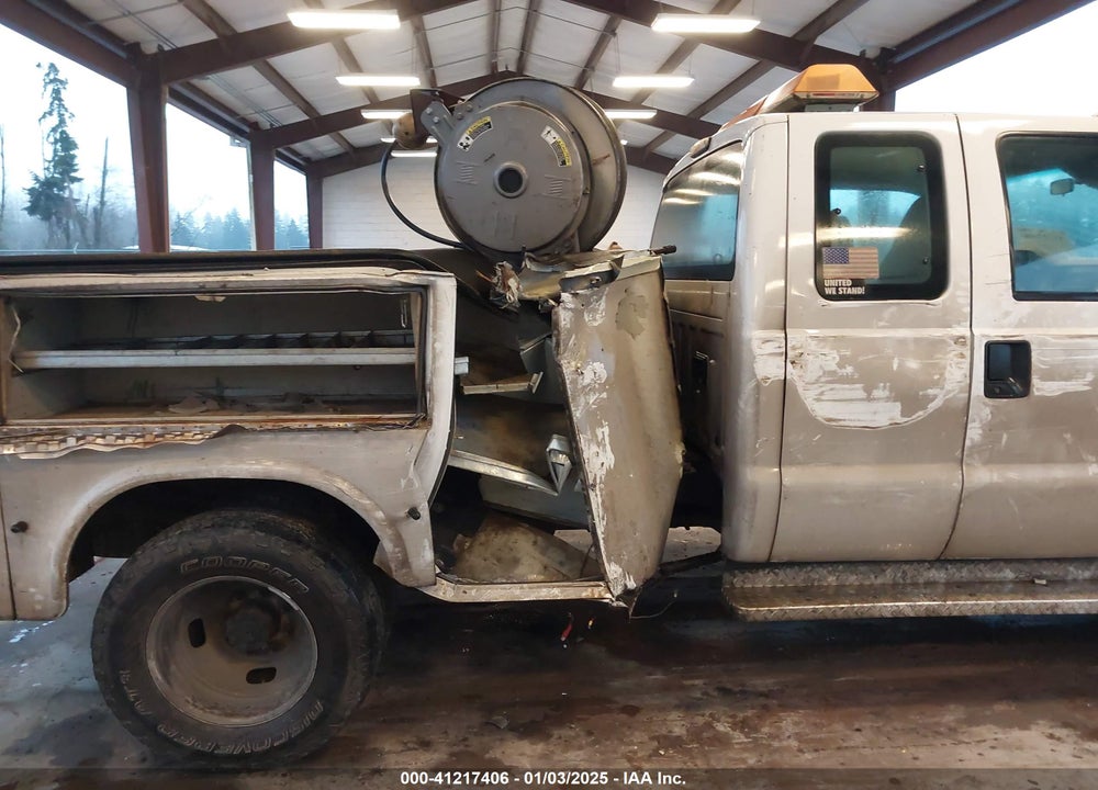 2008 FORD F-350 XL/XLT VIN: 1FDWX33R68EB26018