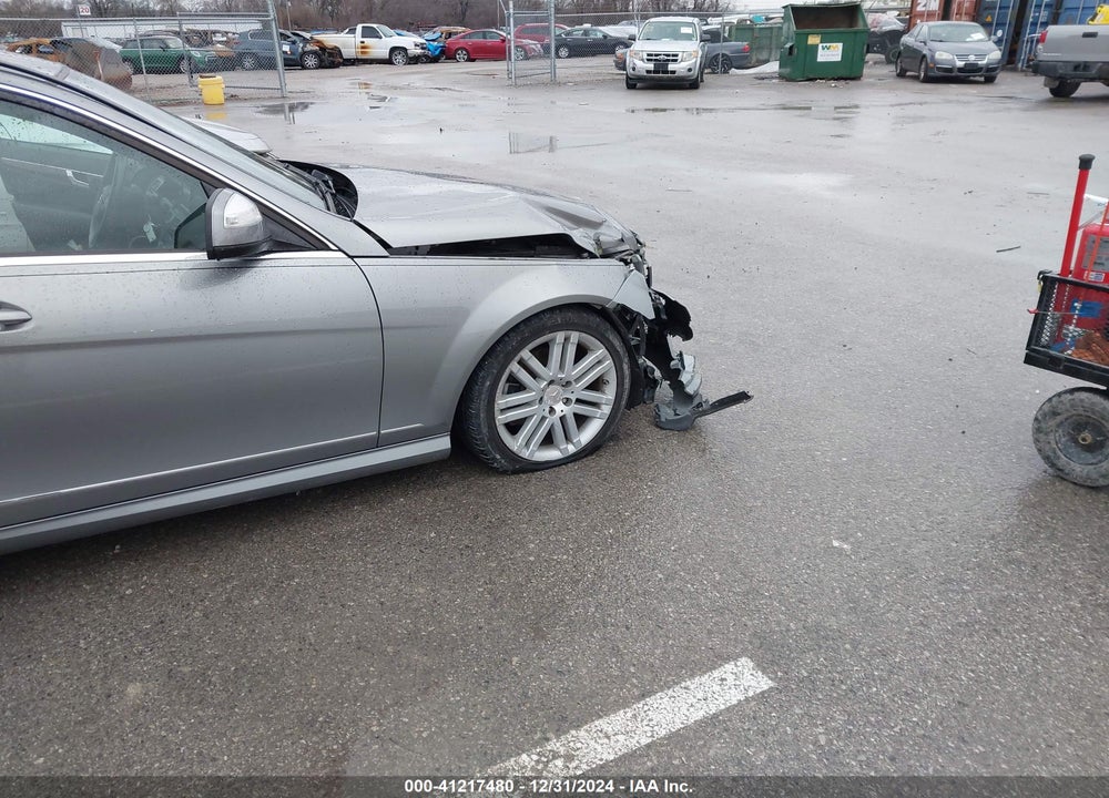 2009 MERCEDES-BENZ C VIN: WDDGF81X49R073734