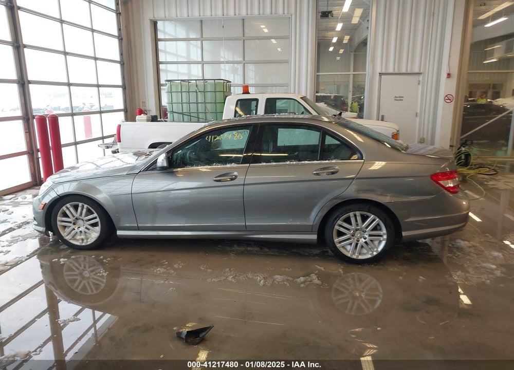 2009 MERCEDES-BENZ C VIN: WDDGF81X49R073734
