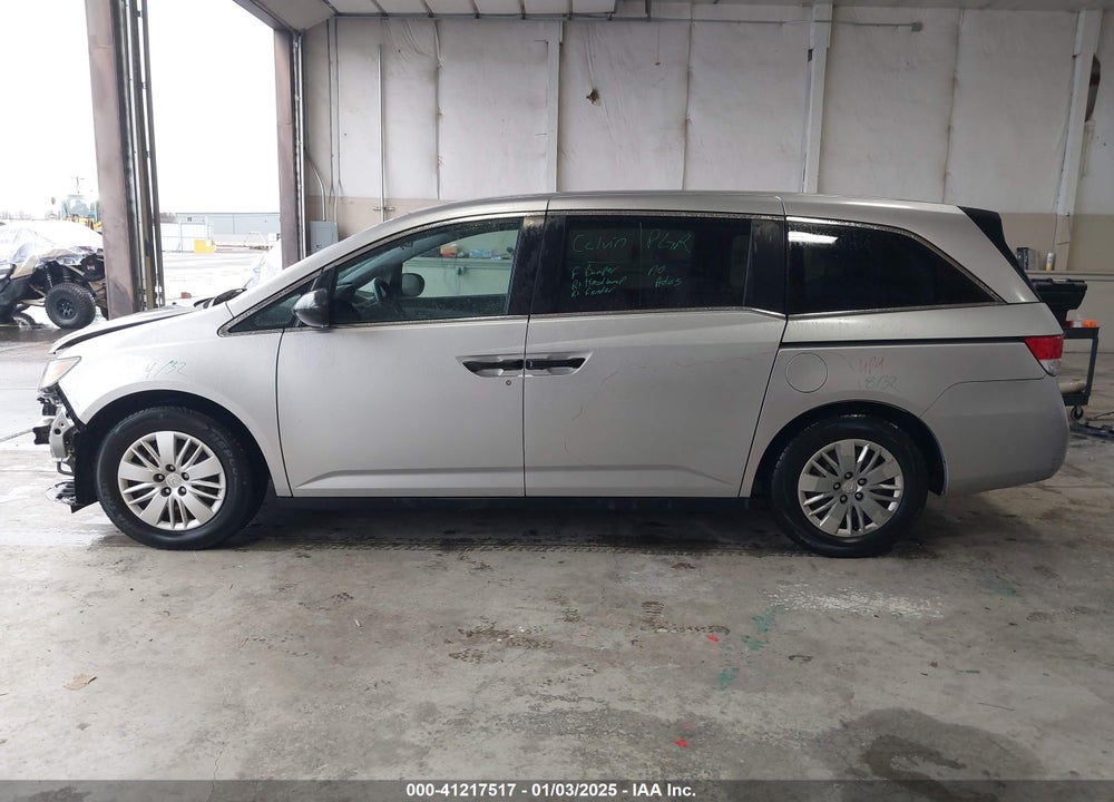 2015 HONDA ODYSSEY LX VIN: 5FNRL5H28FB073242