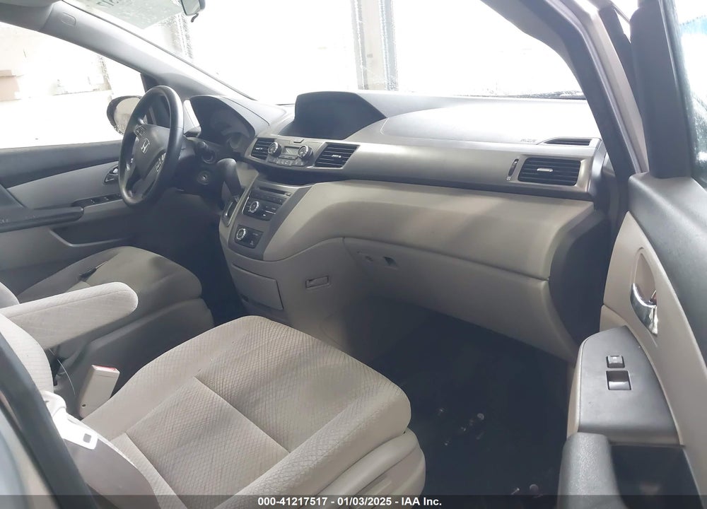 2015 HONDA ODYSSEY LX VIN: 5FNRL5H28FB073242