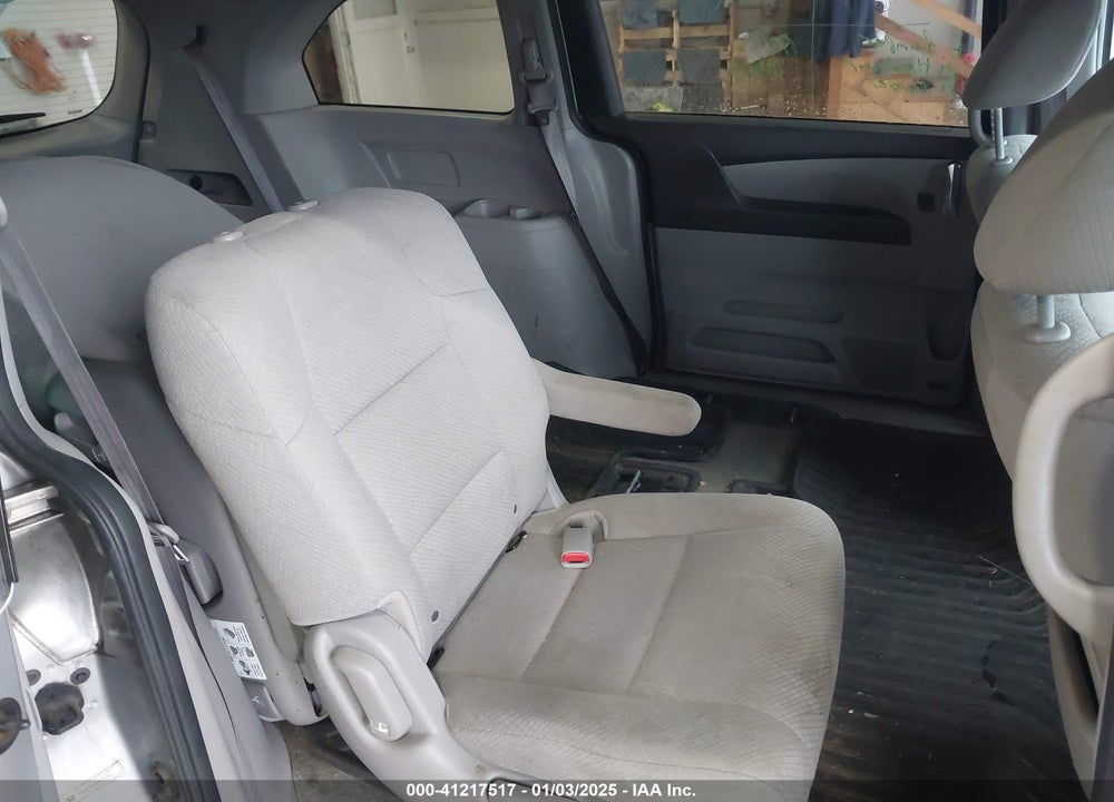 2015 HONDA ODYSSEY LX VIN: 5FNRL5H28FB073242