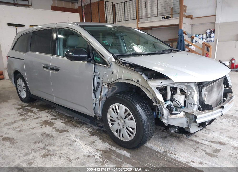 2015 HONDA ODYSSEY LX VIN: 5FNRL5H28FB073242