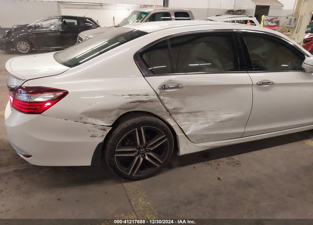 2016 HONDA ACCORD TOURING VIN: 1HGCR3F99GA013796