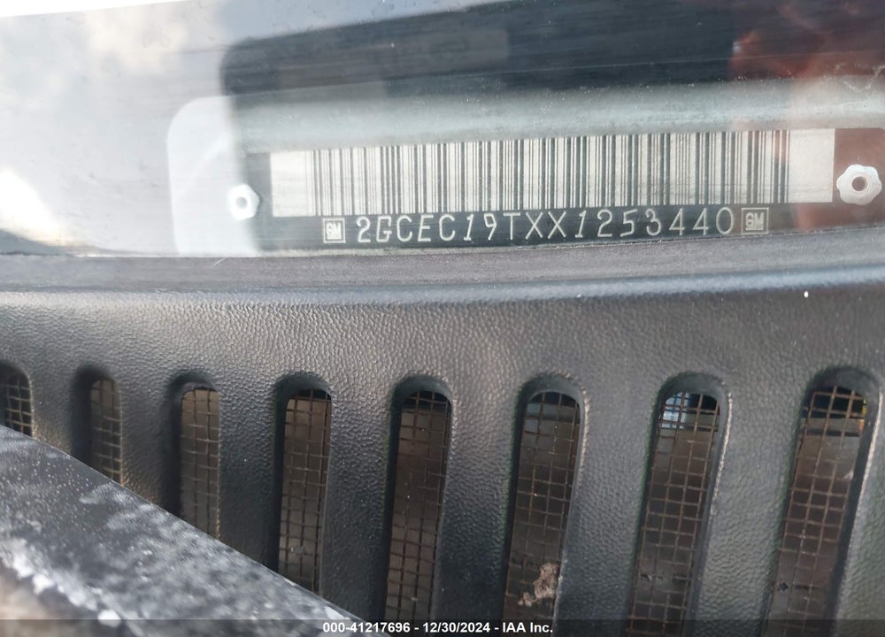1999 CHEVROLET SILVERADO 1500 LS VIN: 2GCEC19TXX1253440