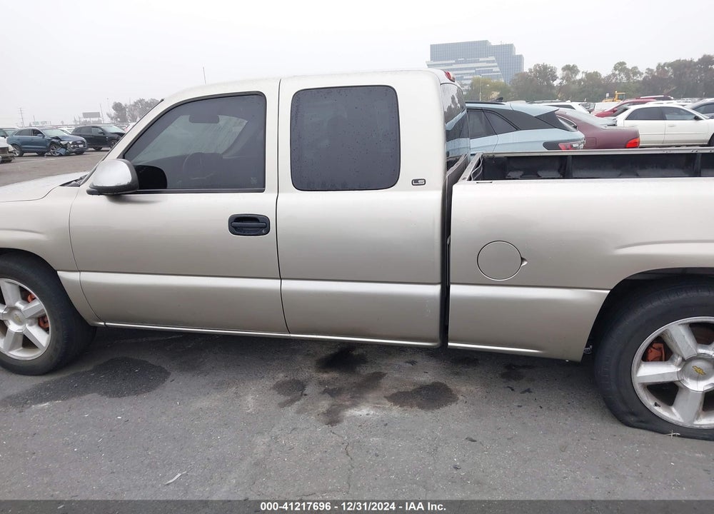 1999 CHEVROLET SILVERADO 1500 LS VIN: 2GCEC19TXX1253440