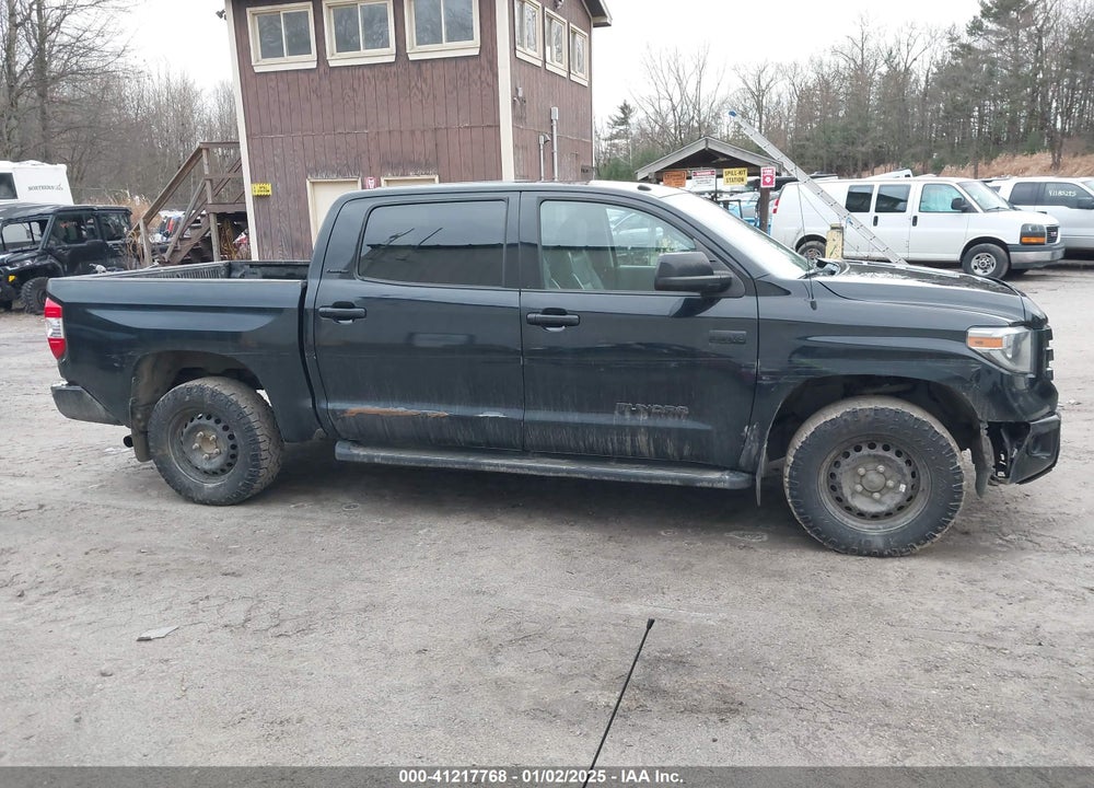 2018 TOYOTA TUNDRA LIMITED 5.7L V8 VIN: 5TFHY5F16JX776831