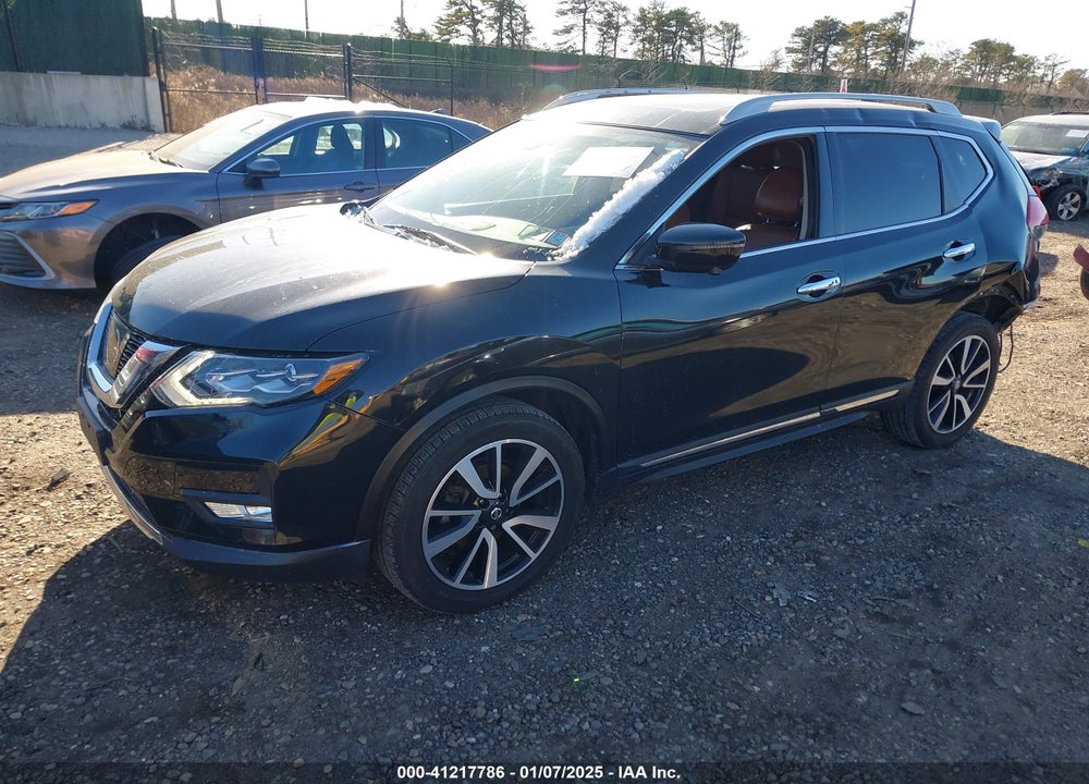 2017 NISSAN ROGUE VIN: 5N1AT2MV1HC811955