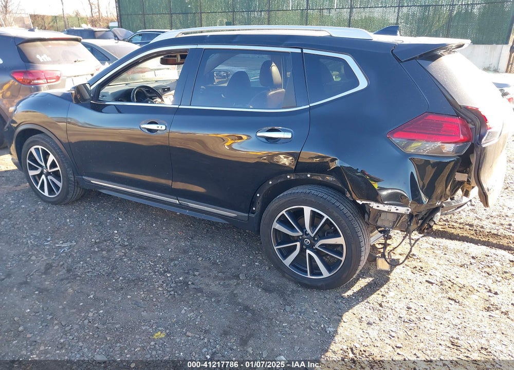 2017 NISSAN ROGUE VIN: 5N1AT2MV1HC811955
