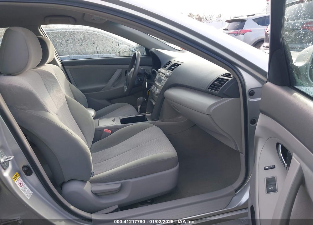 2011 TOYOTA CAMRY LE VIN: 4T1BF3EK5BU728570