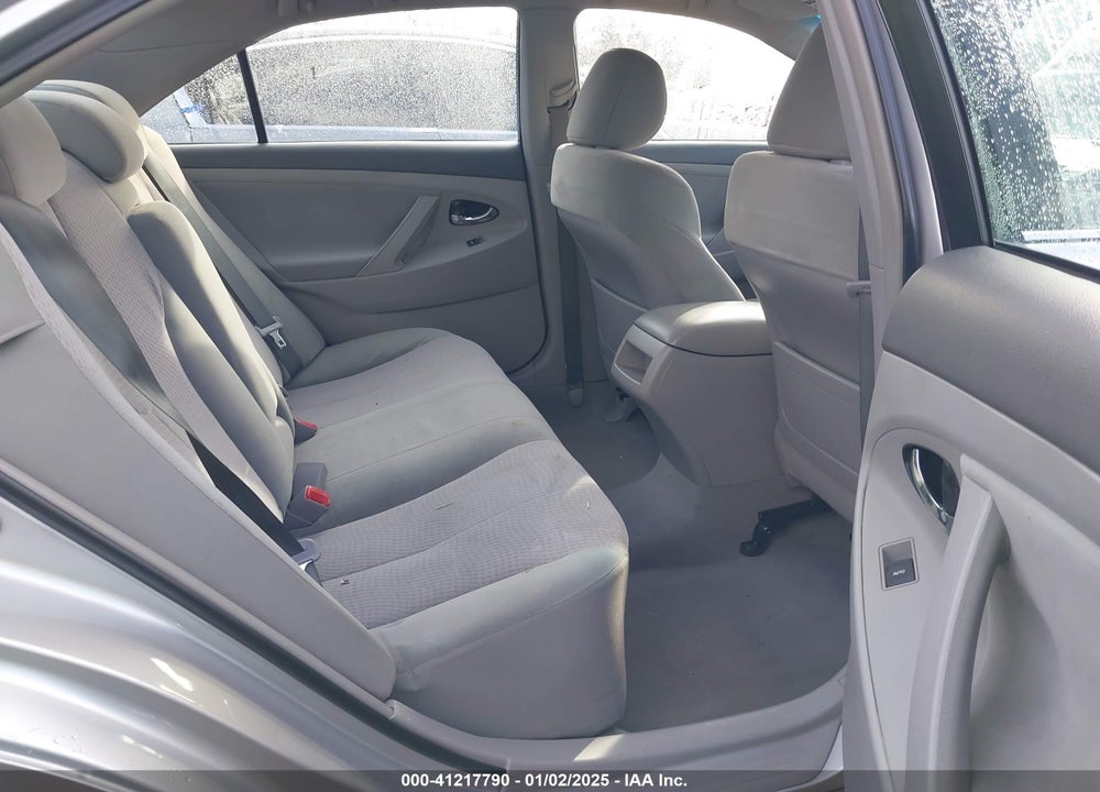 2011 TOYOTA CAMRY LE VIN: 4T1BF3EK5BU728570