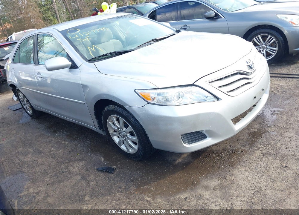 2011 TOYOTA CAMRY LE VIN: 4T1BF3EK5BU728570
