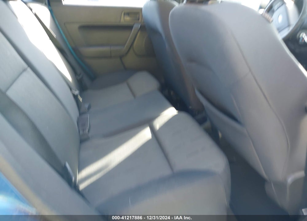 2010 FORD FOCUS SE VIN: 1FAHP3FNXAW123568