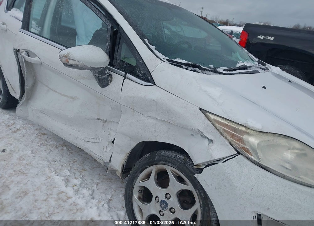 2011 FORD FIESTA VIN: 3FADP4FJ9BM132135