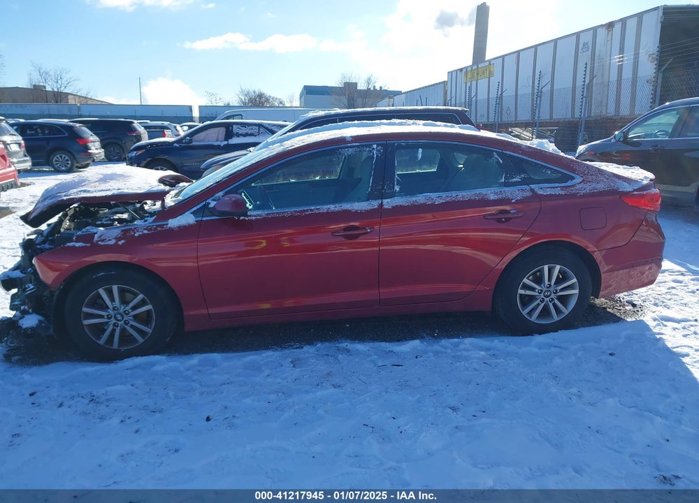 2015 HYUNDAI SONATA VIN: 5NPE24AFXFH217092