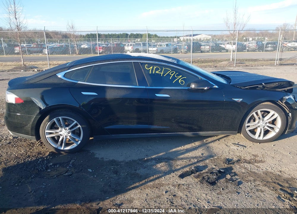 2015 TESLA MODEL S VIN: 5YJSA1E23FF113294