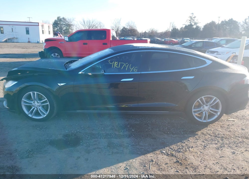 2015 TESLA MODEL S VIN: 5YJSA1E23FF113294