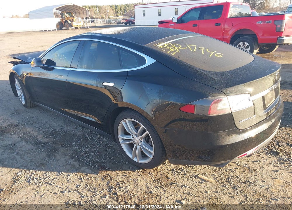 2015 TESLA MODEL S VIN: 5YJSA1E23FF113294