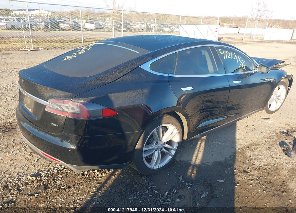 2015 TESLA MODEL S VIN: 5YJSA1E23FF113294