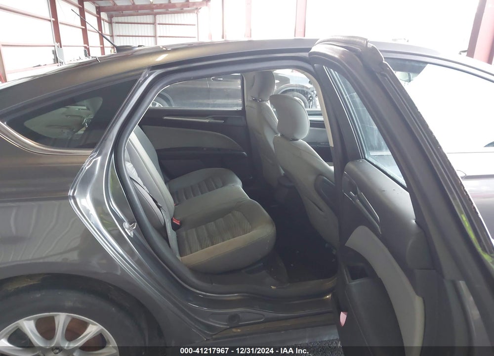 2016 FORD FUSION S VIN: 3FA6P0G73GR177327