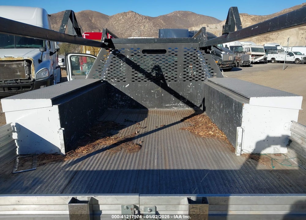 2017 FORD F-350 CHASSIS XL VIN: 1FD8X3G64HEB62749