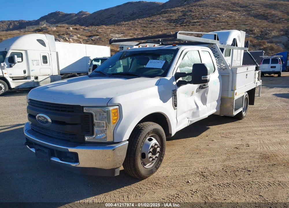 2017 FORD F-350 CHASSIS XL VIN: 1FD8X3G64HEB62749