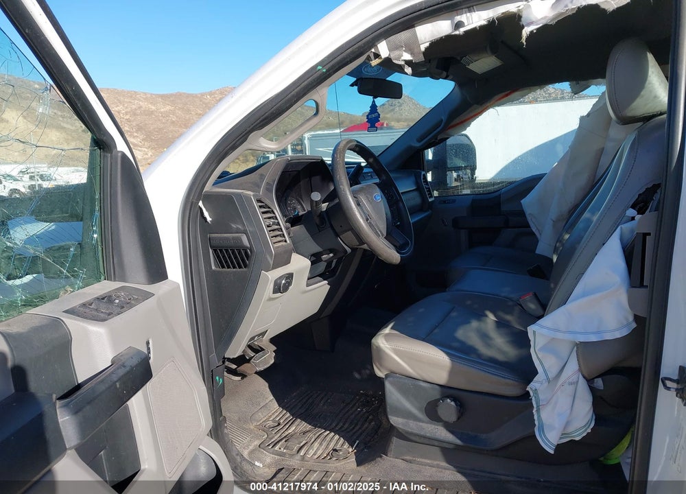 2017 FORD F-350 CHASSIS XL VIN: 1FD8X3G64HEB62749
