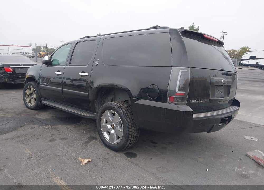2008 CHEVROLET SUBURBAN 1500 LT VIN: 3GNFC16058G116923