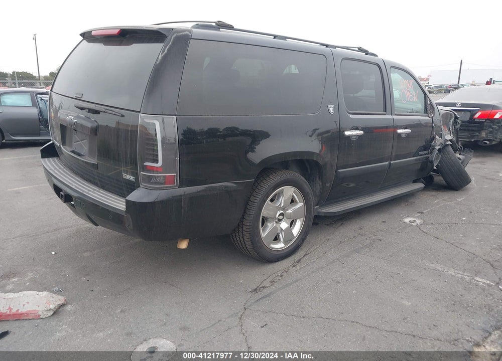 2008 CHEVROLET SUBURBAN 1500 LT VIN: 3GNFC16058G116923