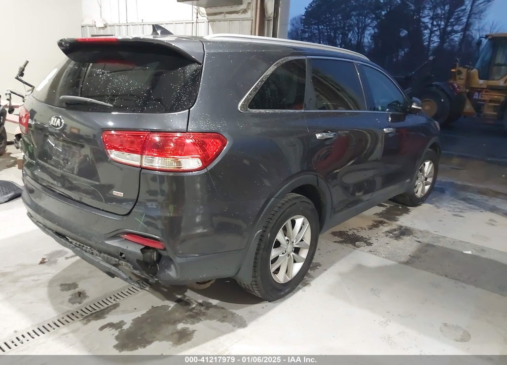 2016 KIA SORENTO 2.4L LX VIN: 5XYPGDA36GG112848