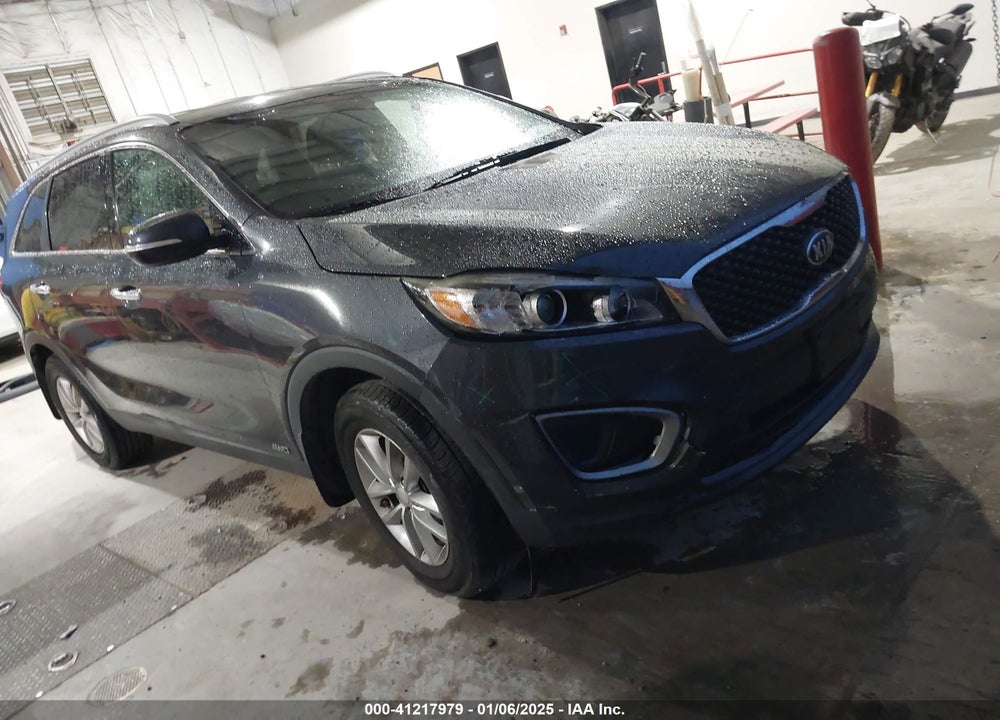 2016 KIA SORENTO 2.4L LX VIN: 5XYPGDA36GG112848