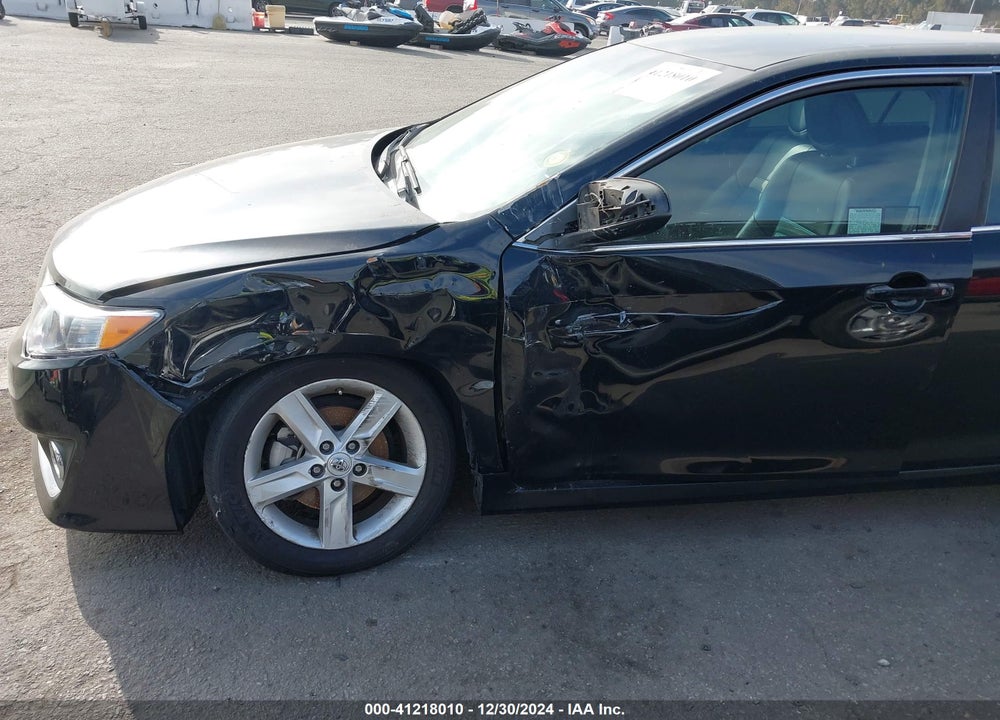 2014 TOYOTA CAMRY SE VIN: 4T1BF1FK4EU387525