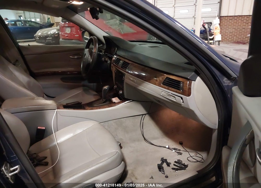 2011 BMW 328I VIN: WBAPH7G52BNM55808