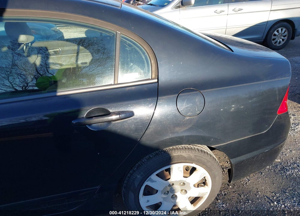 2008 HONDA CIVIC LX VIN: 1HGFA16558L003827