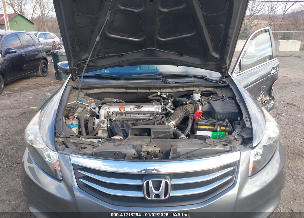 2011 HONDA ACCORD VIN: 1HGCP2F43BA086059