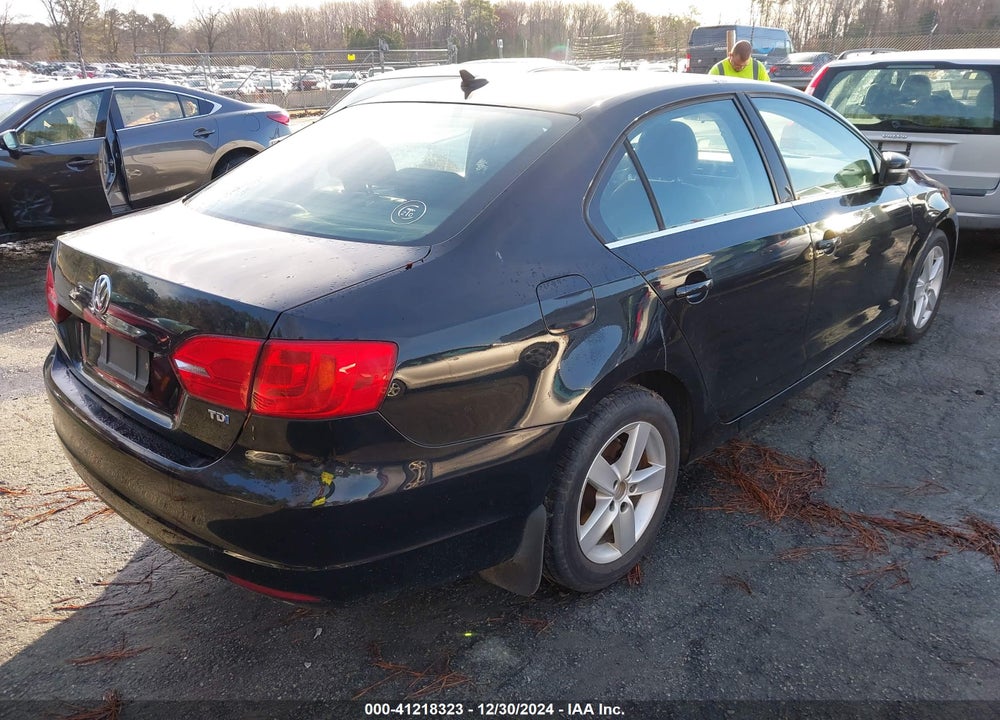 2012 VOLKSWAGEN JETTA 2.0L TDI VIN: 3VWLL7AJXCM033820