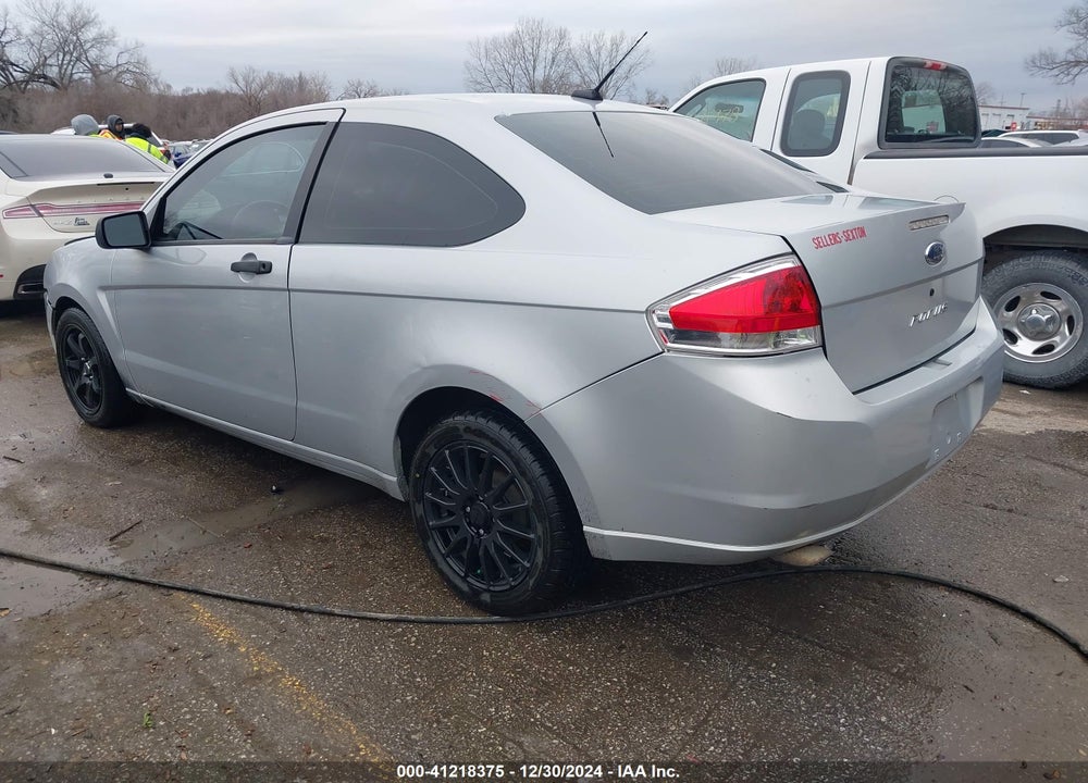 2008 FORD FOCUS S VIN: 1FAHP32N58W158230
