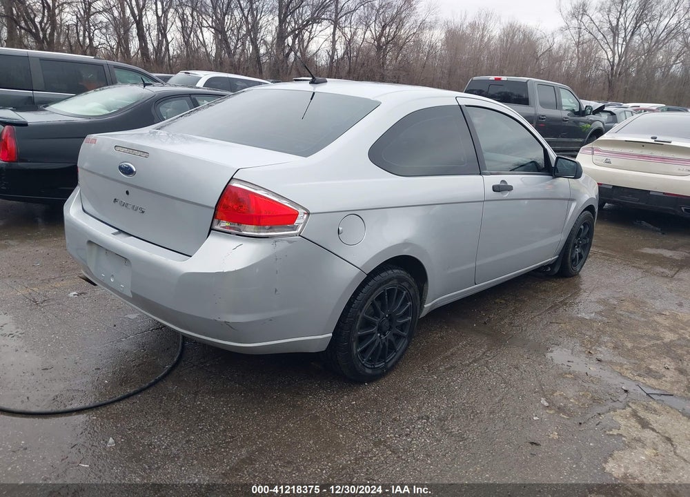 2008 FORD FOCUS S VIN: 1FAHP32N58W158230