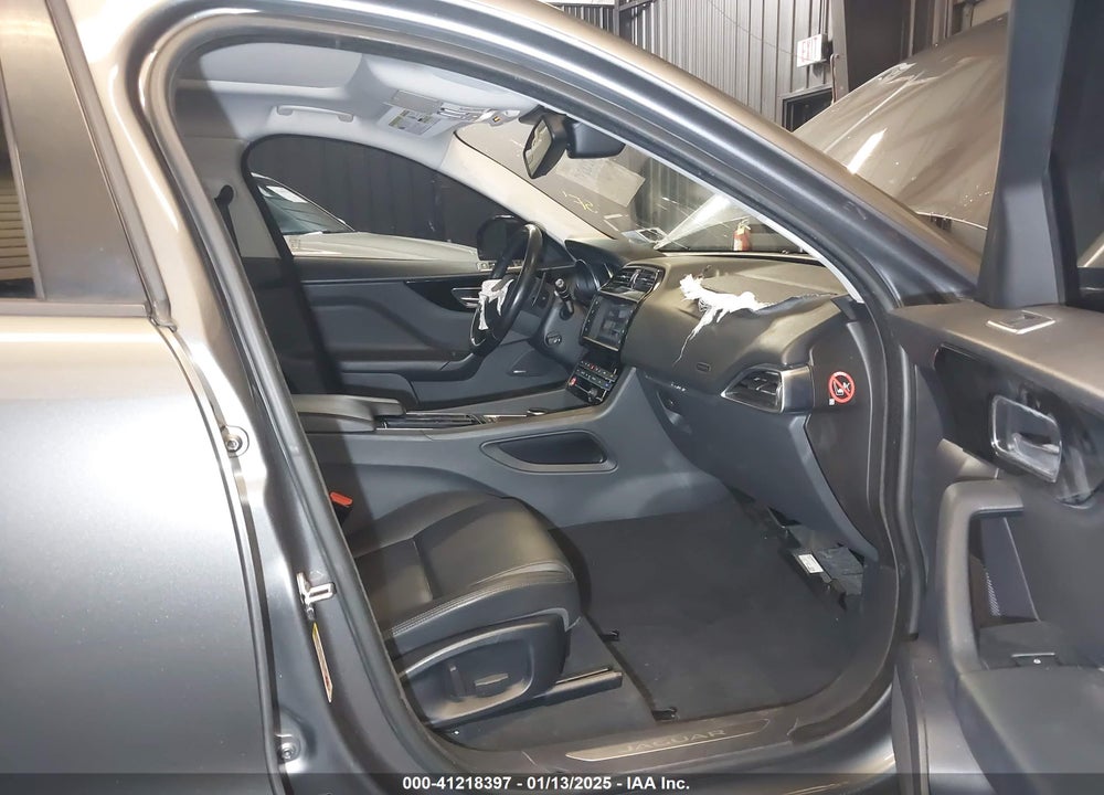 2018 JAGUAR F-PACE 25T PREMIUM VIN: SADCJ2FX8JA291504