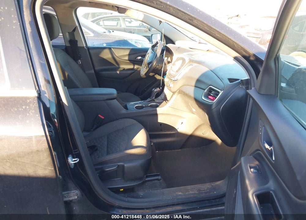 2018 CHEVROLET EQUINOX LT VIN: 2GNAXJEV6J6116748