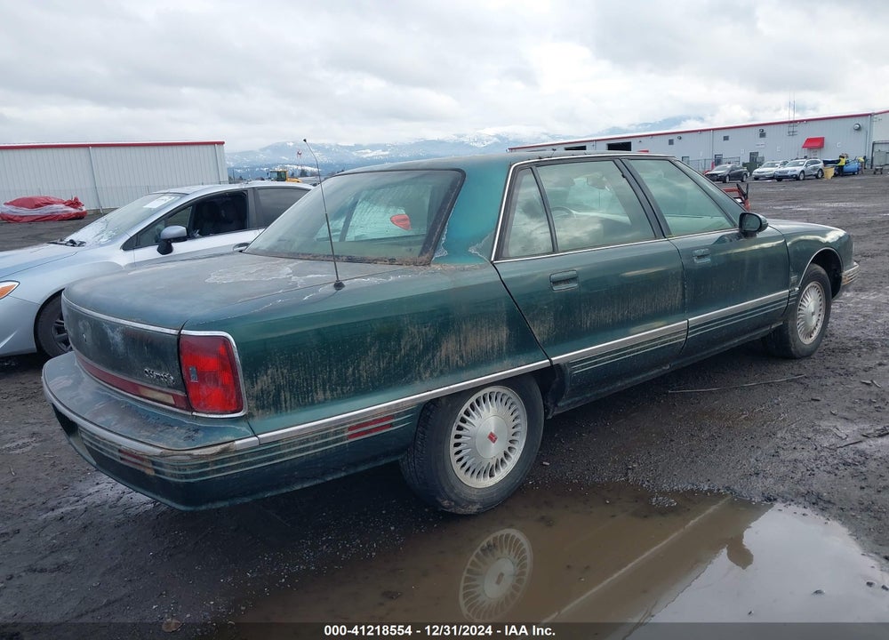 1994 OLDSMOBILE 98 REGENCY VIN: 1G3CX52L0R4302956