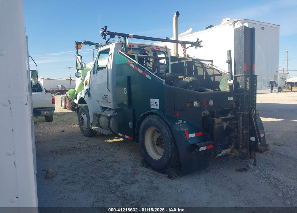2009 STERLING TRUCK L 9500 VIN: 2FZAAZCV59AAH7267