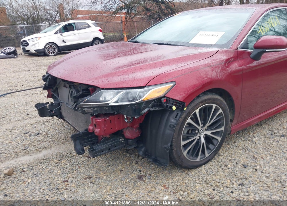 2018 TOYOTA CAMRY SE VIN: 4T1B11HK5JU627624