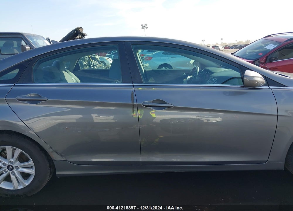 2011 HYUNDAI SONATA VIN: 5NPEB4AC7BH258229