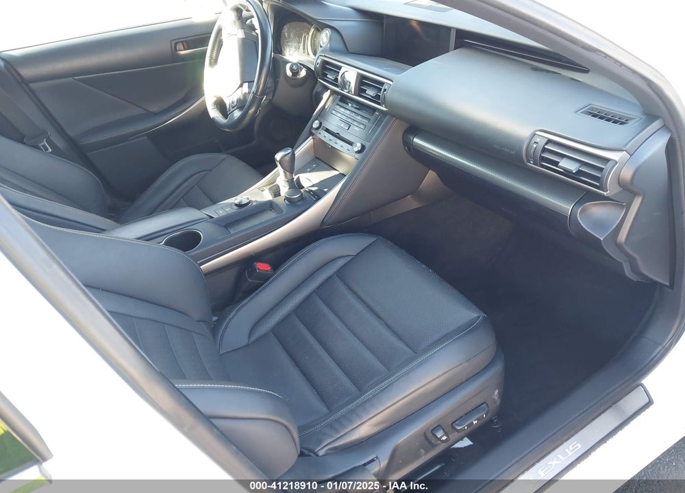 2018 LEXUS IS 300 VIN: JTHBA1D22J5064034