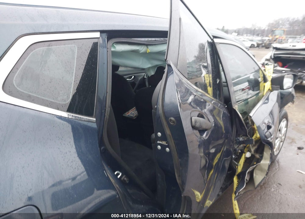 2016 NISSAN ROGUE S VIN: 5N1AT2MT9GC876856