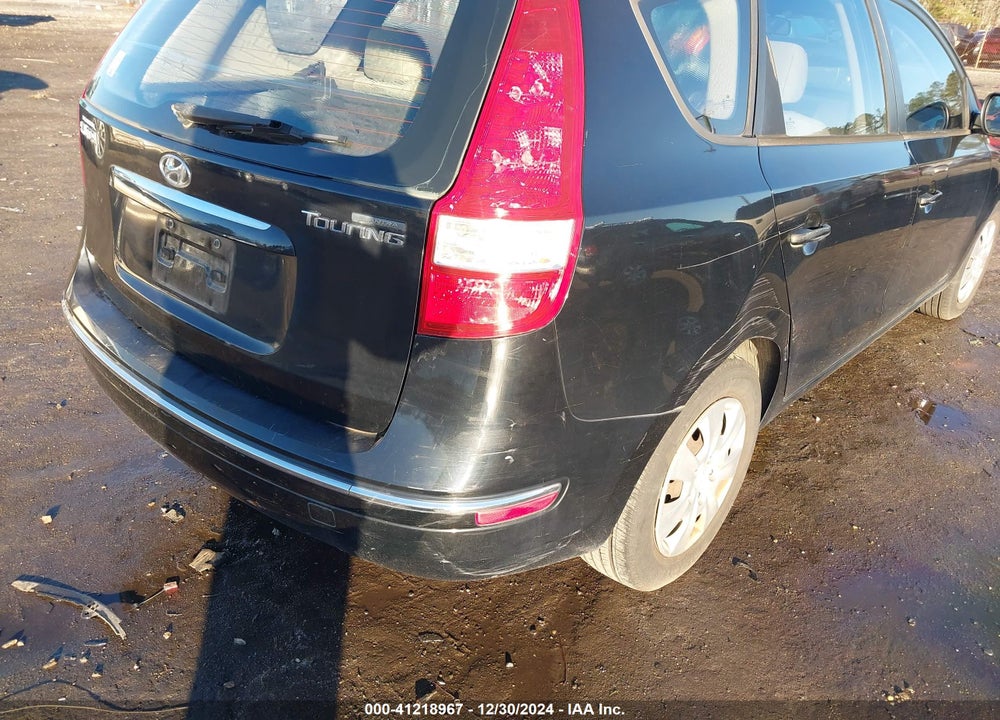 2011 HYUNDAI ELANTRA TOURING GLS VIN: KMHDB8AE8BU096214
