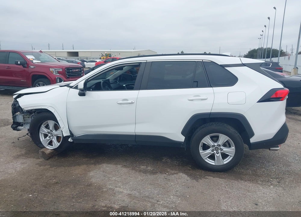 2021 TOYOTA RAV4 XLE VIN: 2T3W1RFV4MW166909