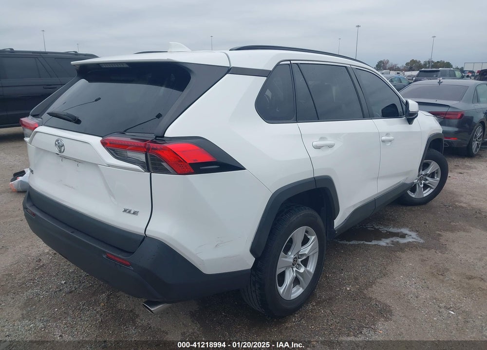 2021 TOYOTA RAV4 XLE VIN: 2T3W1RFV4MW166909